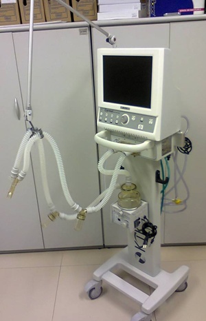 UPA recebe respirador pulmonar e monitores cardíacos